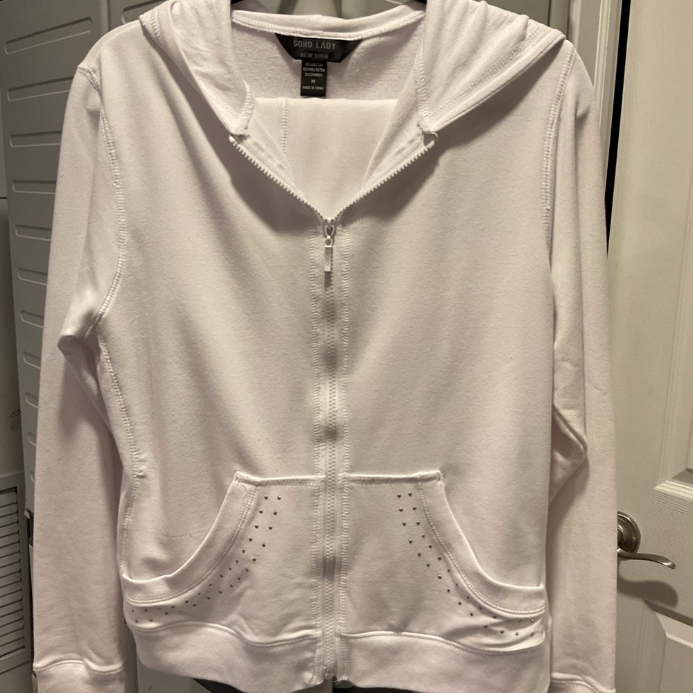 Casual White Capris Suit Size 10